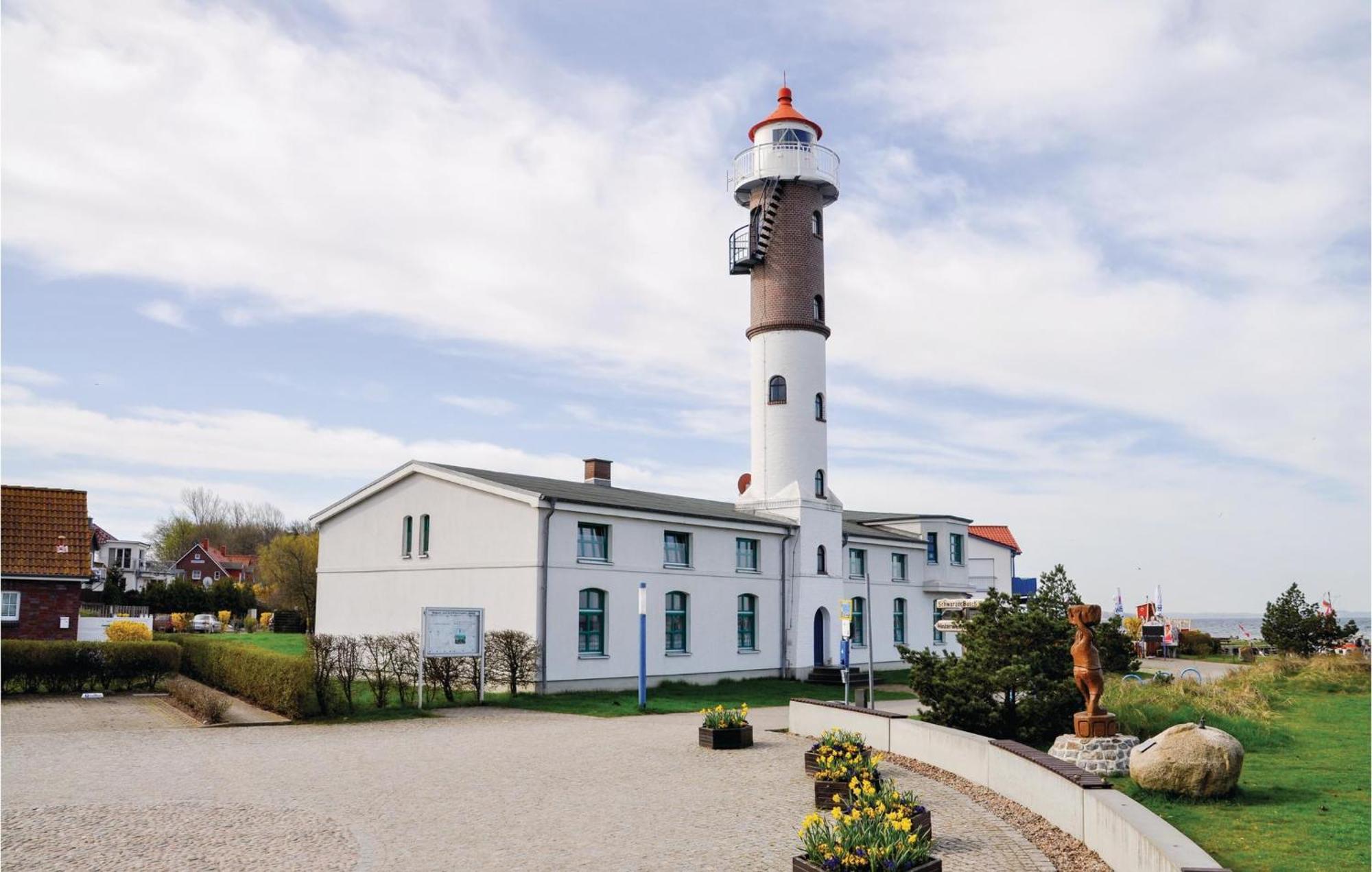 Nice Home In Insel Poel With House Sea View Zewnętrze zdjęcie